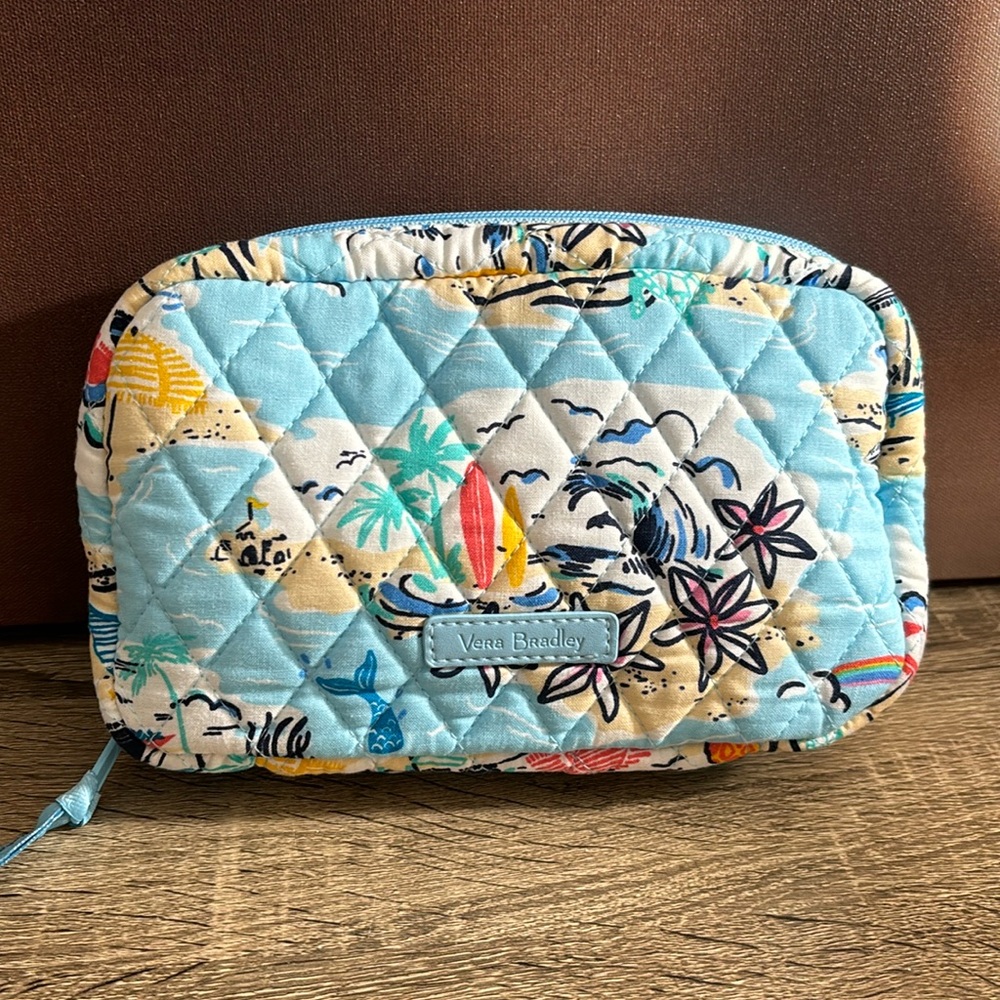 VB Tech Organizer - Beach Treasure NWT